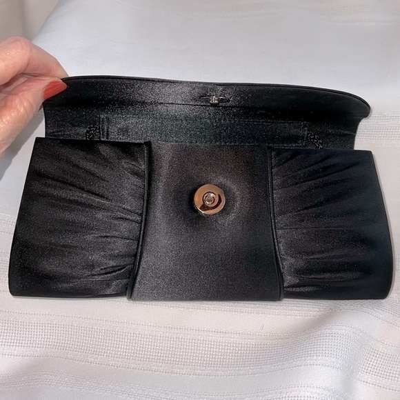La Regale Elegant Black Clutch with Braided Strap - Picture 2 of 6